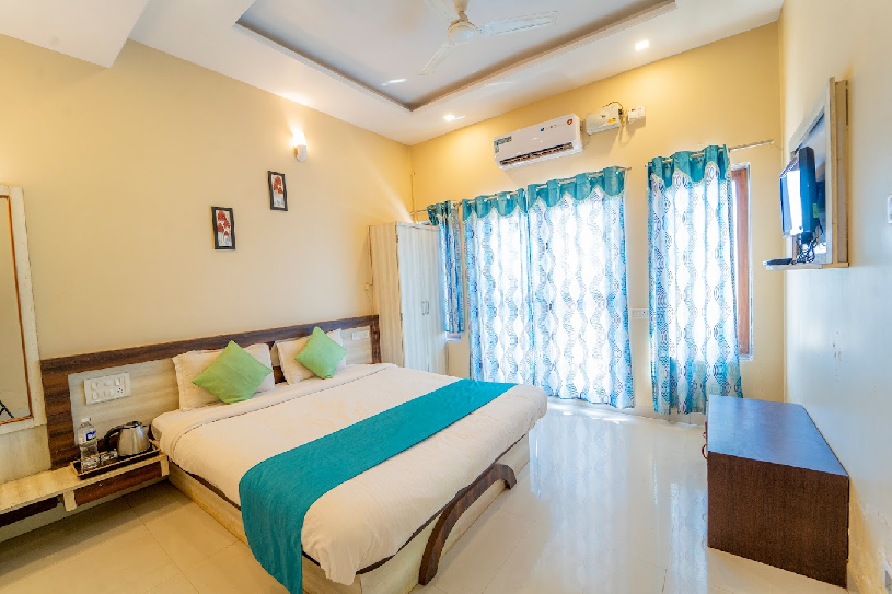 1 x Deluxe Room With Balcony 